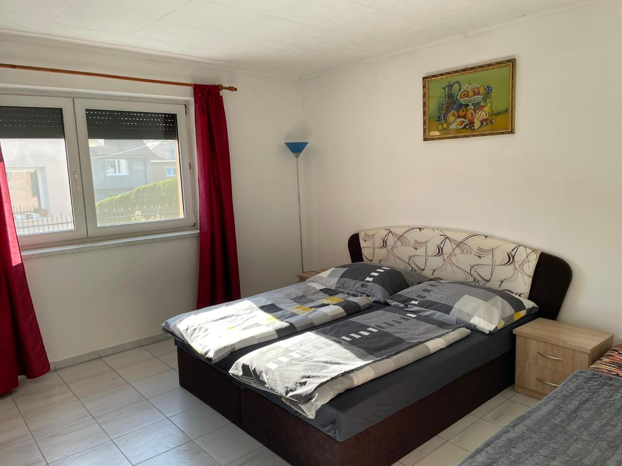 Apartman Marta Banka Екстериор снимка