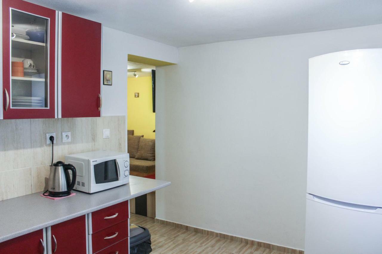 Apartman Marta Banka Екстериор снимка